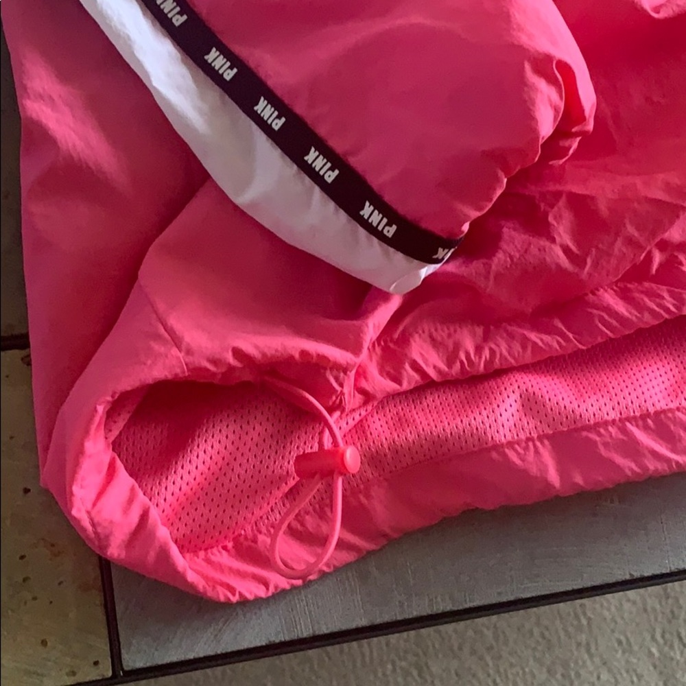 Woman’s jackets - Picture 3 of 10